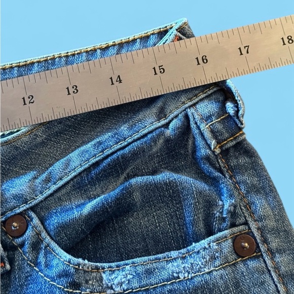 True Religion Women’s Joey Bermuda Cropped Shorts With Frayed Hem Tag Size 31 - Picture 8 of 15